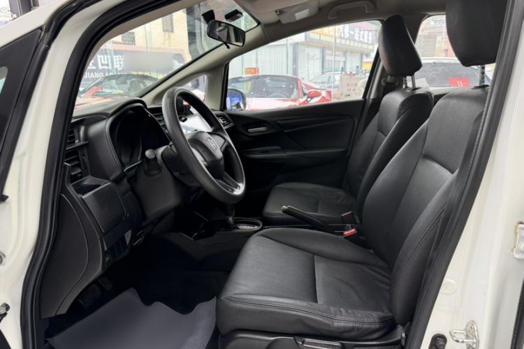 Used Honda Fit 2016 1.5L LX CVT Comfort Model Interior 9