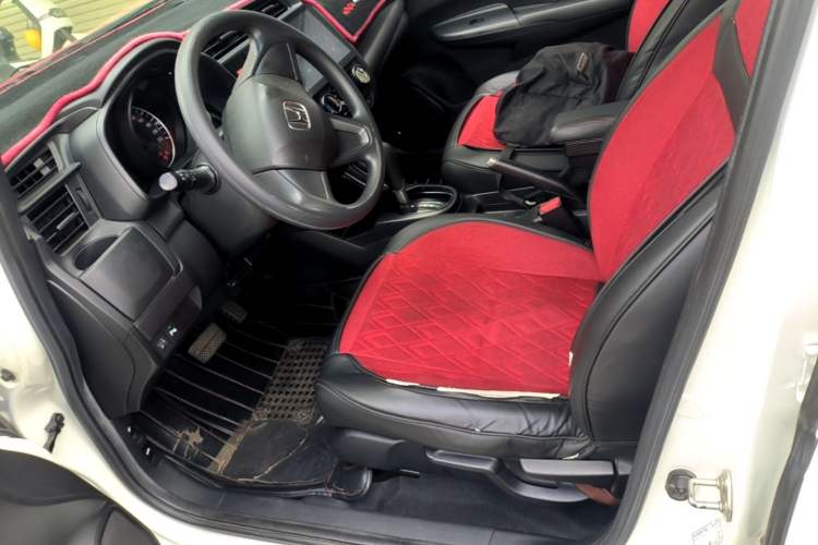 Used Honda Fit 2016 1.5L LXS CVT Comfort Sunroof Version Left Front Seat