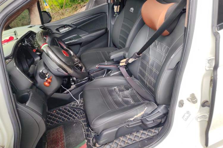 Used Honda Fit 2016 1.5L LX CVT Comfort Model Left Front Seat