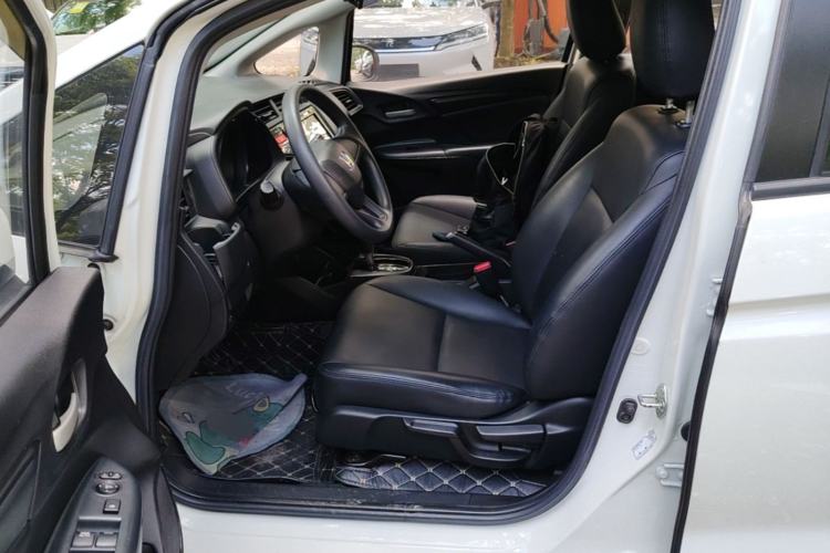 Used Honda Fit 2016 1.5L LX CVT Comfort Model Left Front Seat