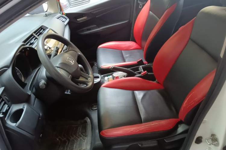 Used Honda Fit 2016 1.5L LXS CVT Comfort Sunroof Version Left Front Seat