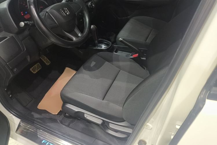 Used Honda Fit 2016 1.5L LX CVT Comfort Model Left Front Seat