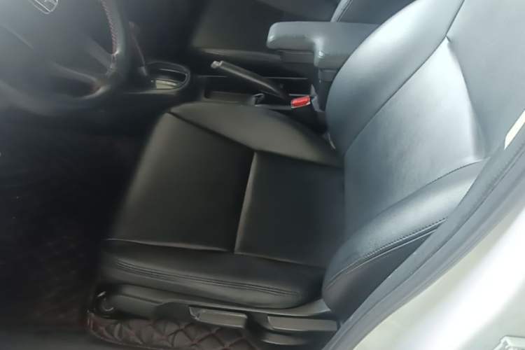 Used Honda Fit 2016 1.5L LXS CVT Comfort Sunroof Version Left Front Seat