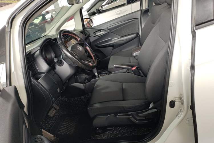 Used Honda Fit 2016 1.5L LX CVT Comfort Model Left Front Seat