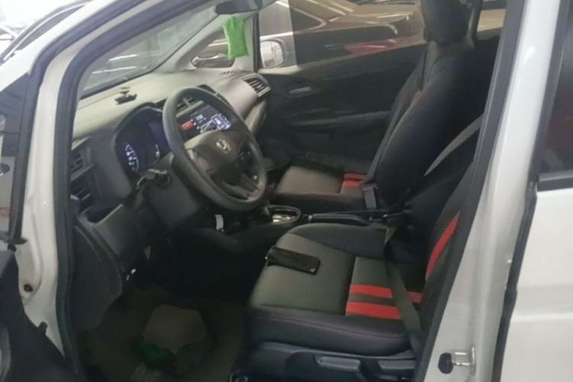 Used Honda Fit 2016 1.5L LXS CVT Comfort Sunroof Version Left Front Seat