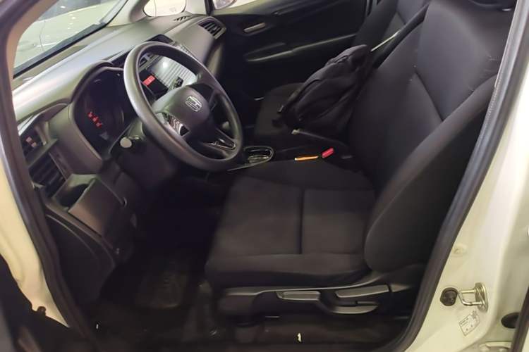 Used Honda Fit 2016 1.5L LX CVT Comfort Model Left Front Seat