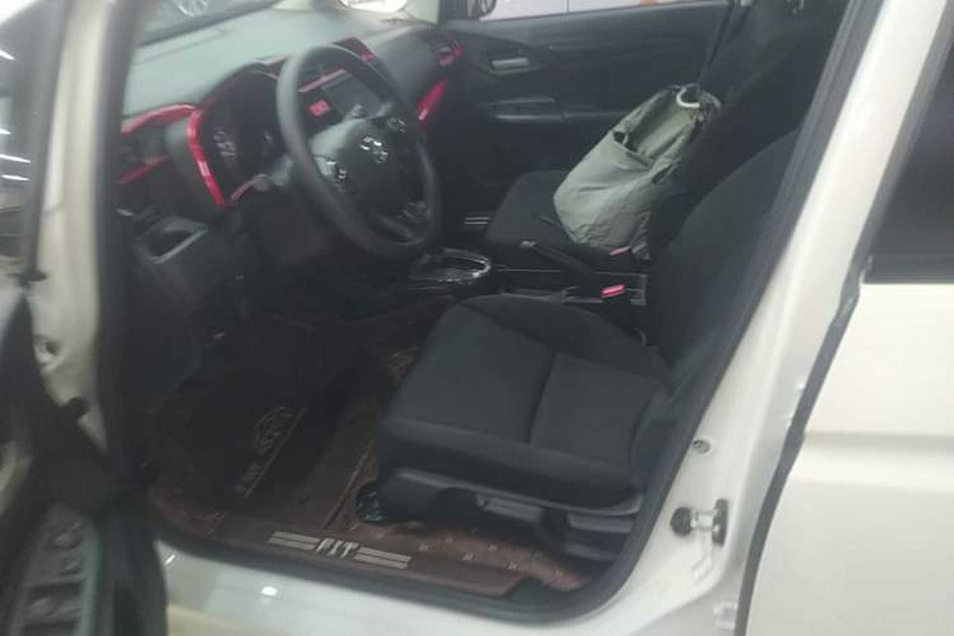 Used Honda Fit 2016 1.5L LXS CVT Comfort Sunroof Version Left Front Seat