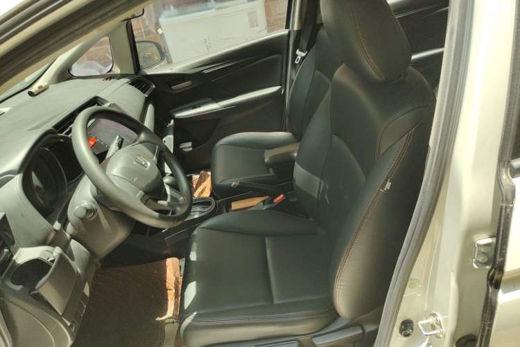 Used Honda Fit 2016 1.5L LX CVT Comfort Model Left Front Seat