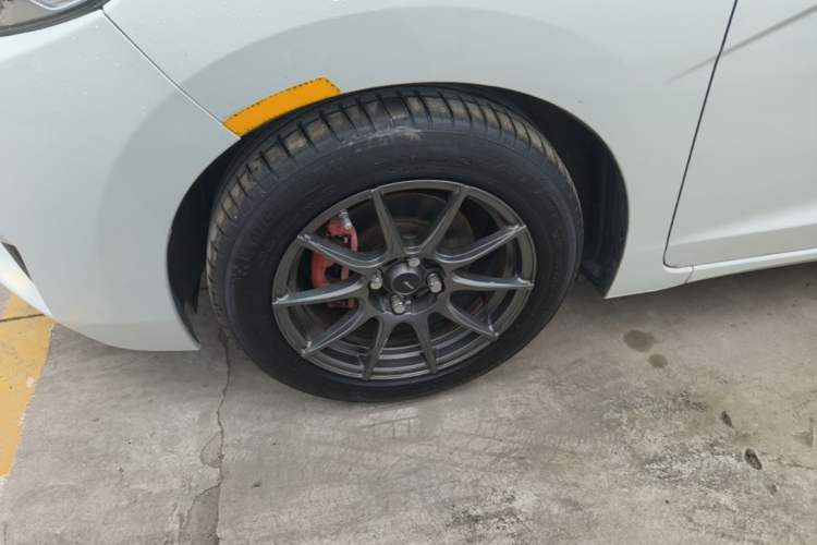 Used Honda Fit 2016 1.5L LX Manual Comfort Model Left Front Wheel Hub