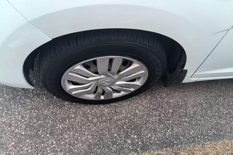 Used Honda Fit 2016 1.5L LX CVT Comfort Model Left Front Wheel Hub