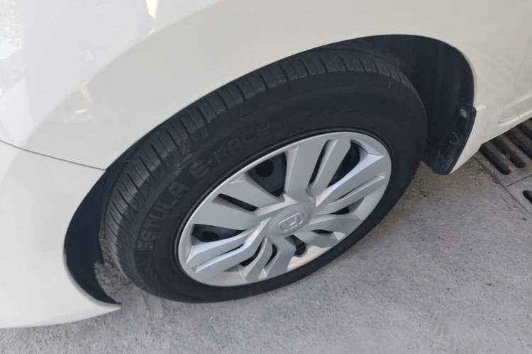 Used Honda Fit 2016 1.5L LXS CVT Comfort Sunroof Version Left Front Wheel Hub