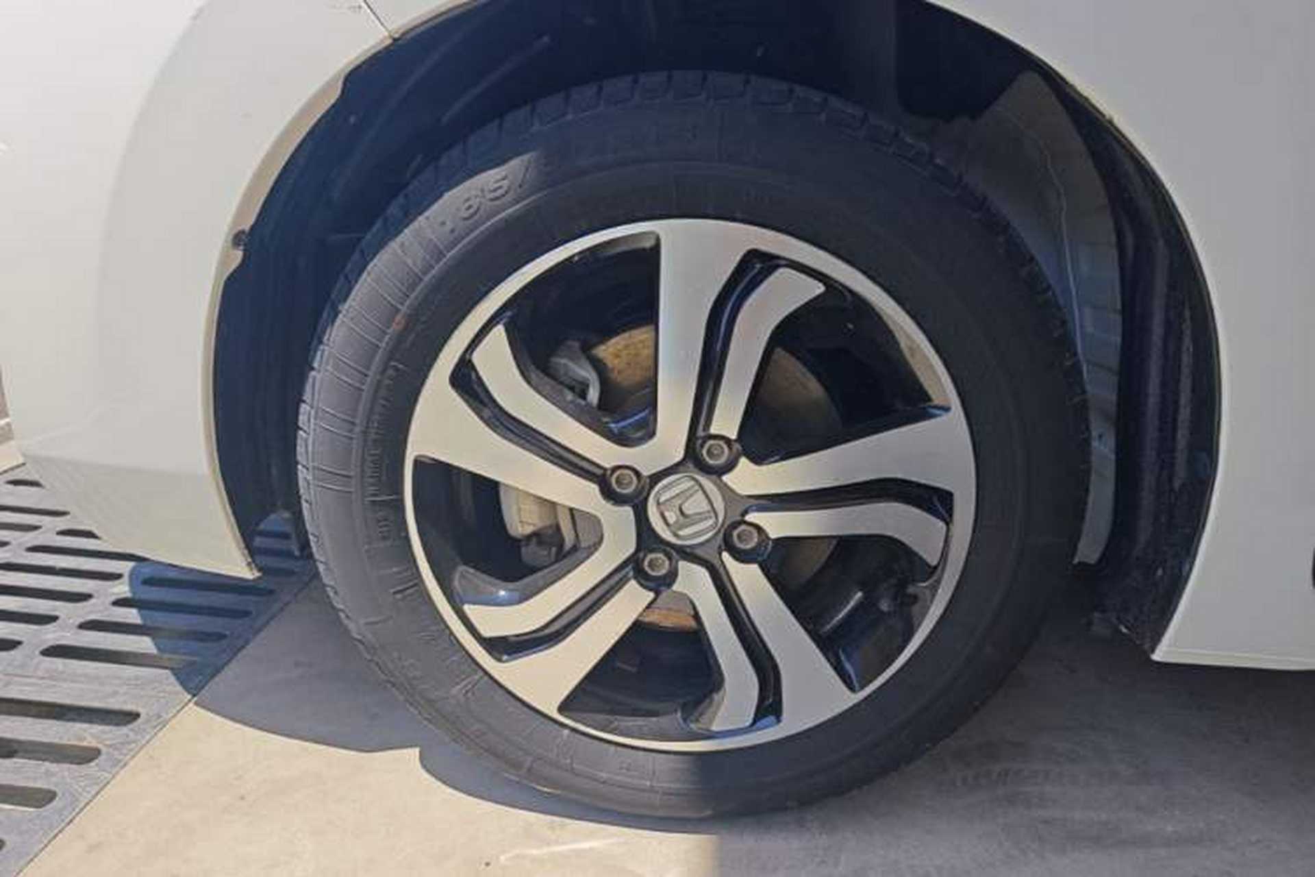 Used Honda Fit 2016 1.5L LXS CVT Comfort Sunroof Version Left Front Wheel Hub