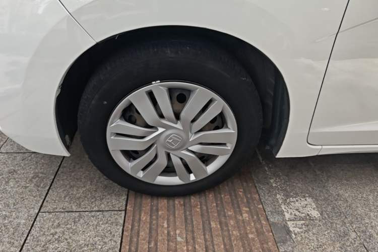 Used Honda Fit 2016 1.5L LX CVT Comfort Model Left Front Wheel Hub