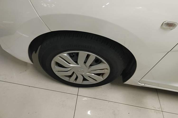 Used Honda Fit 2016 1.5L LXS CVT Comfort Sunroof Version Left Front Wheel Hub