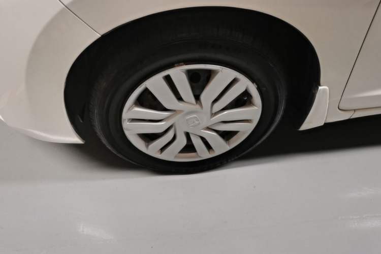 Used Honda Fit 2016 1.5L LX CVT Comfort Model Left Front Wheel Hub
