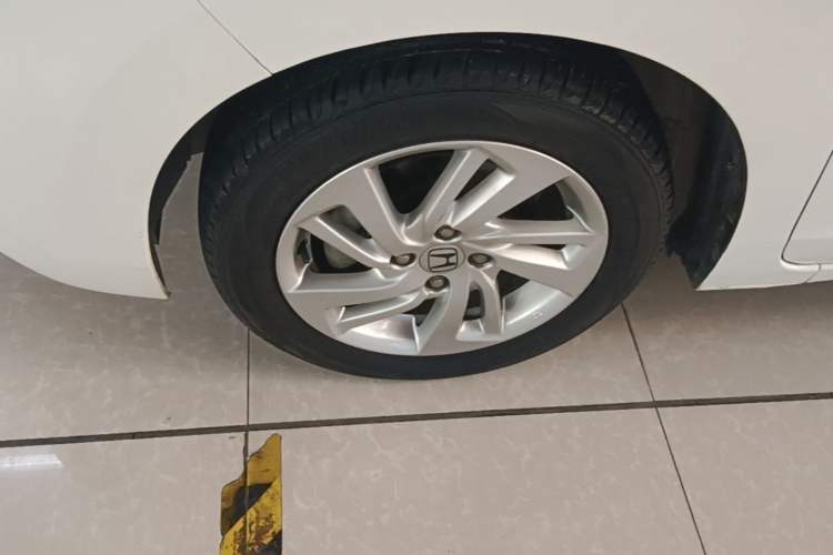 Used Honda Fit 2016 1.5L SE CVT Fashion Model Left Front Wheel Hub