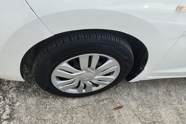 Used Honda Fit 2016 1.5L LX Manual Comfort Model Left Front Wheel Hub