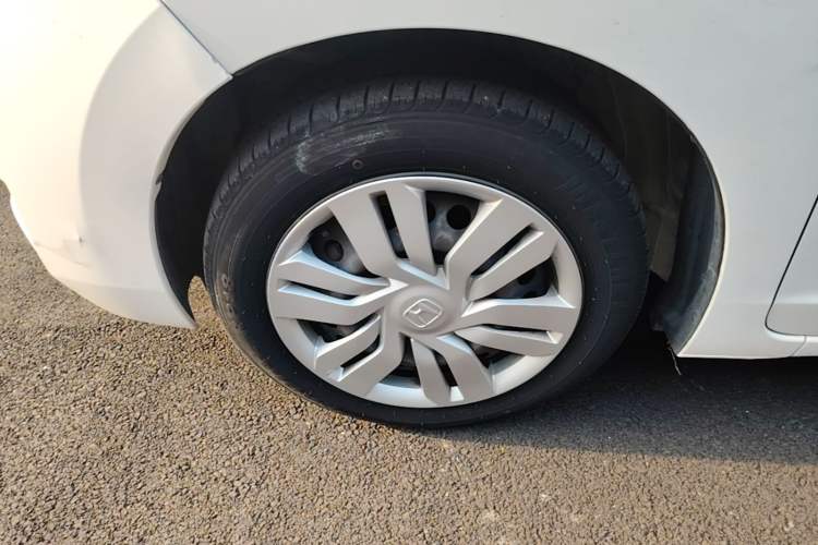 Used Honda Fit 2016 1.5L LXS CVT Comfort Sunroof Version Left Front Wheel Hub