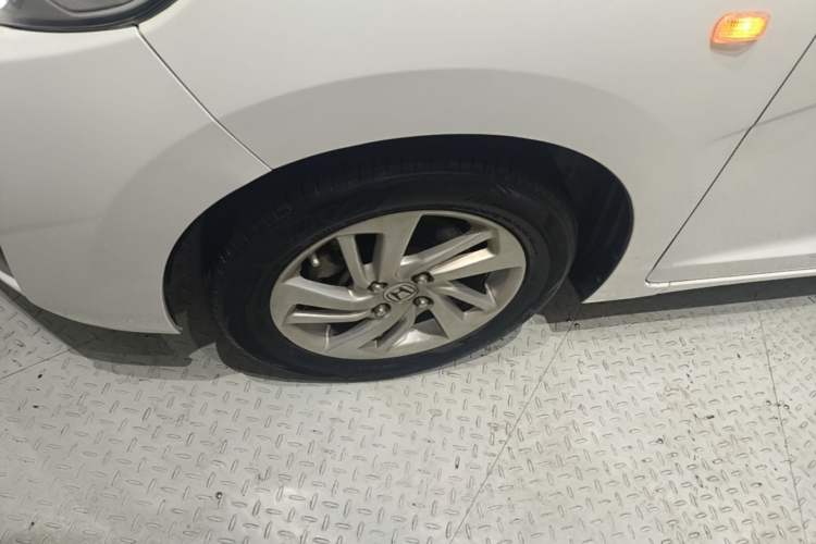 Used Honda Fit 2016 1.5L LX CVT Comfort Model Left Front Wheel Hub