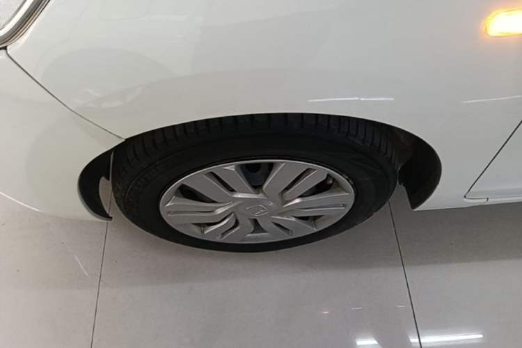 Used Honda Fit 2016 1.5L LXS CVT Comfort Sunroof Version Left Front Wheel Hub