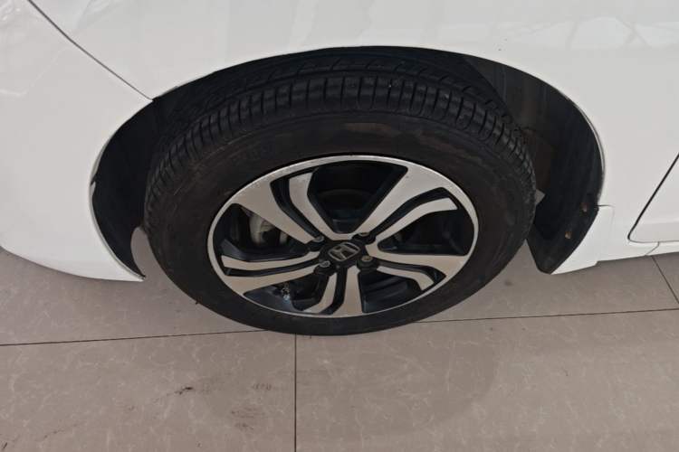 Used Honda Fit 2016 1.5L LX CVT Comfort Model Left Front Wheel Hub
