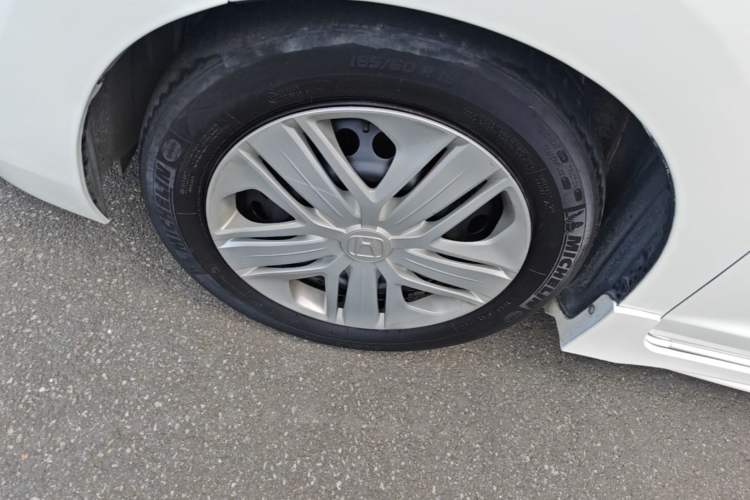 Used Honda Fit 2016 1.5L LX Manual Comfort Model Left Front Wheel Hub