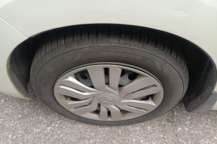 Used Honda Fit 2016 1.5L LXS CVT Comfort Sunroof Version Left Front Wheel Hub