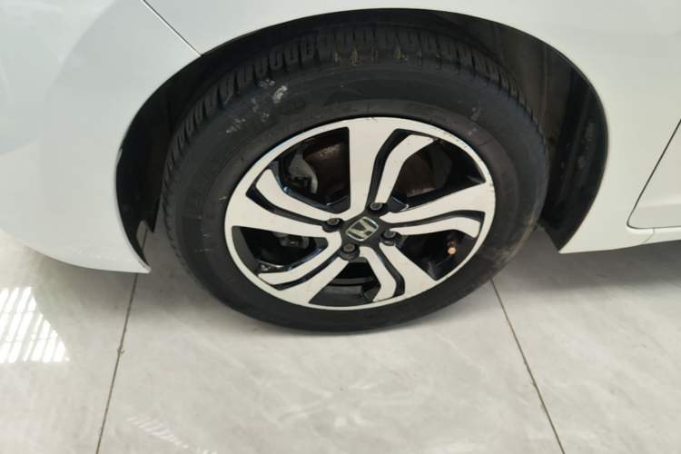 Used Honda Fit 2016 1.5L LXS CVT Comfort Sunroof Version Left Front Wheel Hub