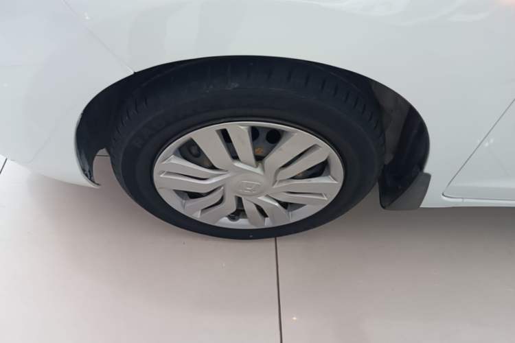 Used Honda Fit 2016 1.5L LXS CVT Comfort Sunroof Version Left Front Wheel Hub