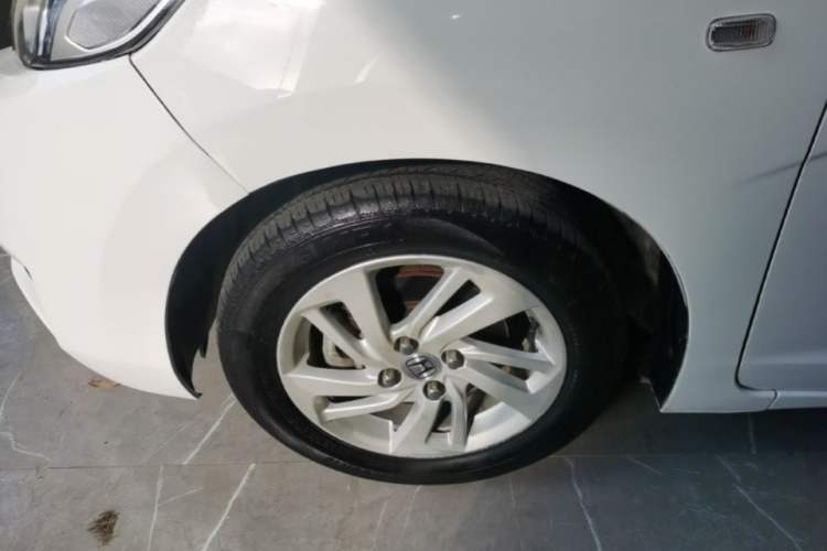 Used Honda Fit 2016 1.5L LXS CVT Comfort Sunroof Version Left Front Wheel Hub