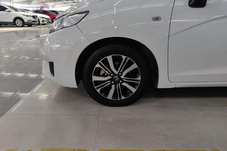 Used Honda Fit 2016 1.5L LXS CVT Comfort Sunroof Version Left Front Wheel Hub