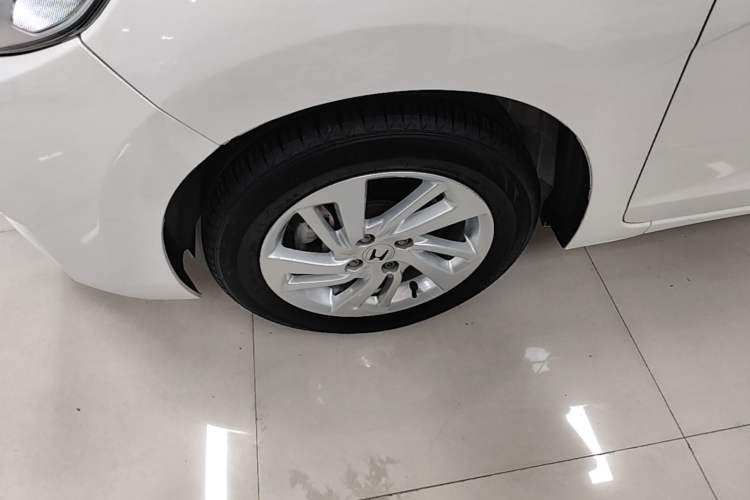Used Honda Fit 2016 1.5L LXS CVT Comfort Sunroof Version Left Front Wheel Hub