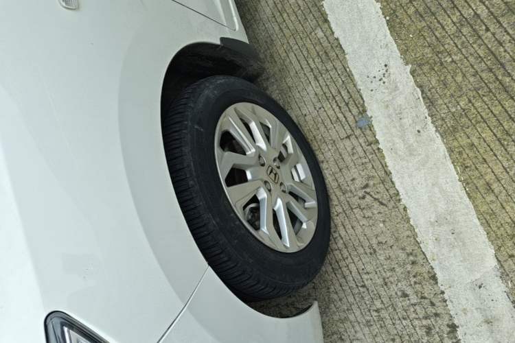 Used Honda Fit 2016 1.5L LXS CVT Comfort Sunroof Version Left Front Wheel Hub
