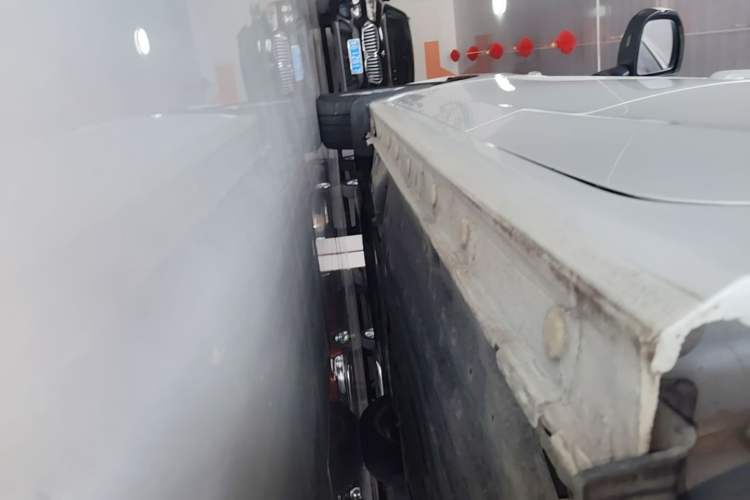 Used Honda Fit 2016 1.5L LX CVT Comfort Model Left Side Sill