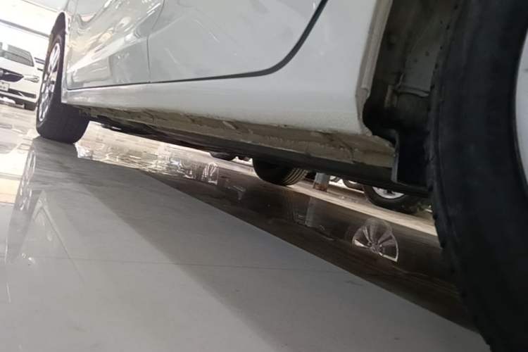 Used Honda Fit 2016 1.5L LXS CVT Comfort Sunroof Version Left Side Sill