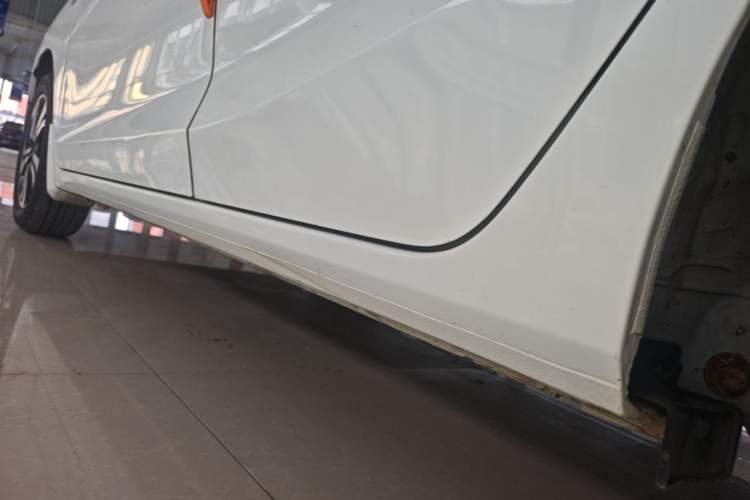 Used Honda Fit 2016 1.5L LX CVT Comfort Model Left Side Sill