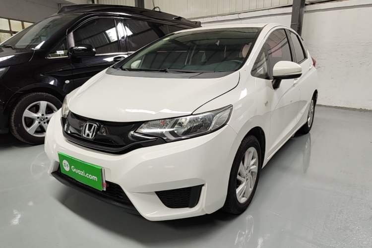 Used Honda Fit 2016 1.5L LXS CVT Comfort Sunroof Version Guazi used car, China used car export, Used car for sale, Used cars, Cheapest cars for sale