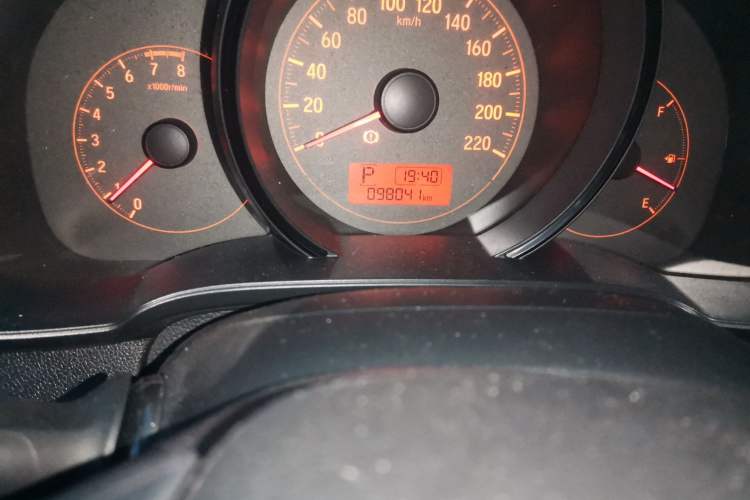 Used Honda Fit 2016 1.5L LX CVT Comfort Model Odometer Close Up