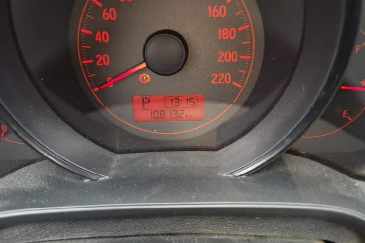 Used Honda Fit 2016 1.5L LX CVT Comfort Model Odometer Close Up