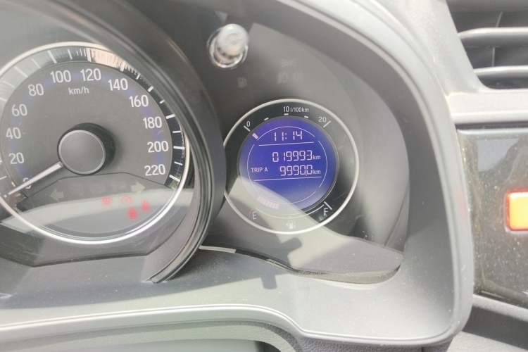 Used Honda Fit 2016 1.5L LXS CVT Comfort Sunroof Version Odometer Close Up