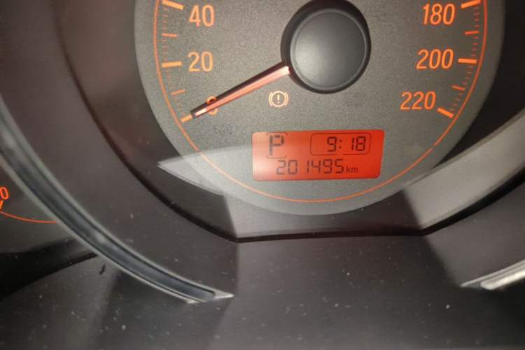Used Honda Fit 2016 1.5L LX CVT Comfort Model Odometer Close Up
