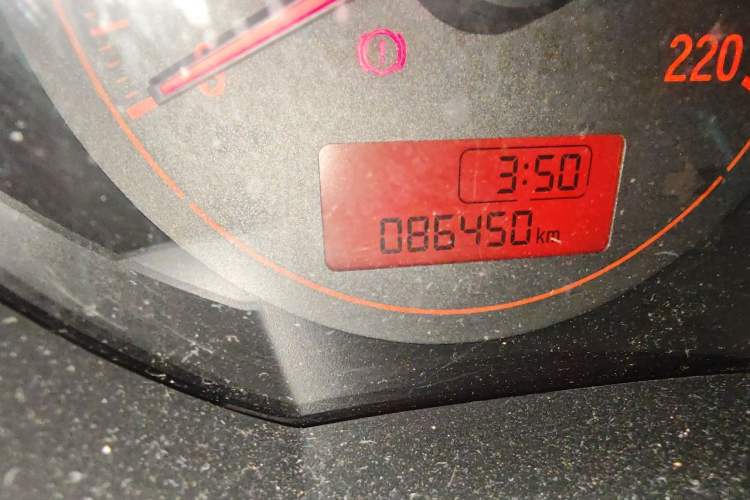 Used Honda Fit 2016 1.5L LX Manual Comfort Model Odometer Close Up