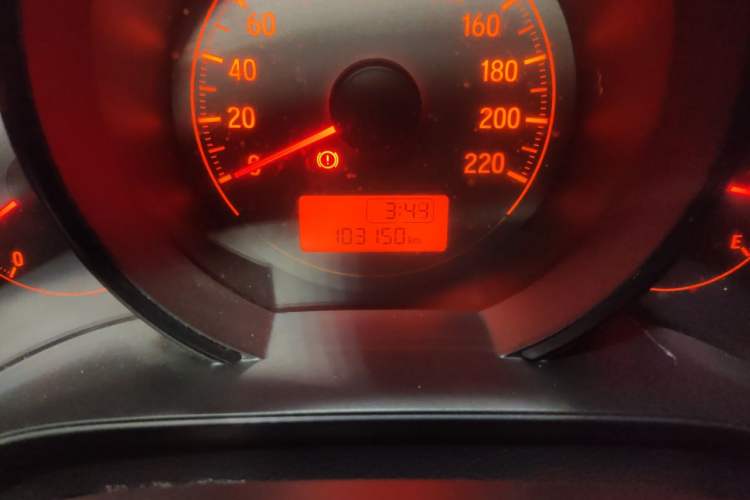 Used Honda Fit 2016 1.5L LX Manual Comfort Model Odometer Close Up