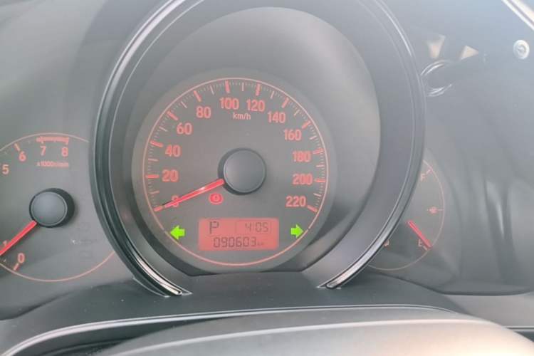 Used Honda Fit 2016 1.5L LX CVT Comfort Model Odometer Close Up