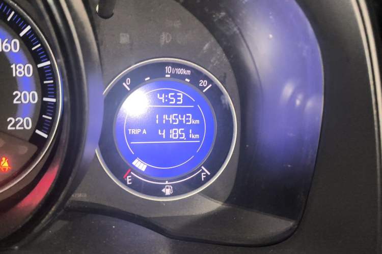 Used Honda Fit 2016 1.5L LXS CVT Comfort Sunroof Version Odometer Close Up