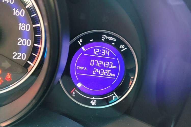 Used Honda Fit 2016 1.5L LXS CVT Comfort Sunroof Version Odometer Close Up