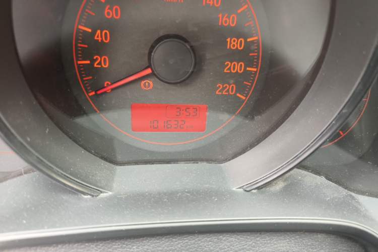 Used Honda Fit 2016 1.5L LX Manual Comfort Model Odometer Close Up