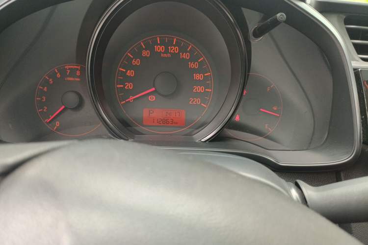 Used Honda Fit 2016 1.5L LX CVT Comfort Model Odometer Close Up