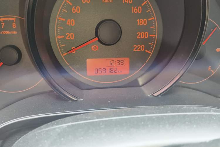 Used Honda Fit 2016 1.5L LX Manual Comfort Model Odometer Close Up