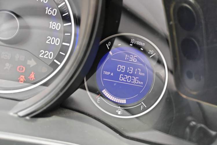 Used Honda Fit 2016 1.5L LXS CVT Comfort Sunroof Version Odometer Close Up